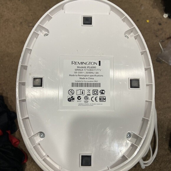 Remington iLight Pro Plus Quartz IPL6000 Professional Home Hair Removal System - Picture 3 of 4